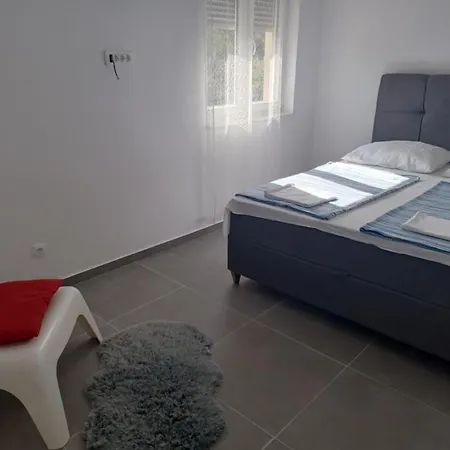 Biba Murter - One Bedroom Apartmán *